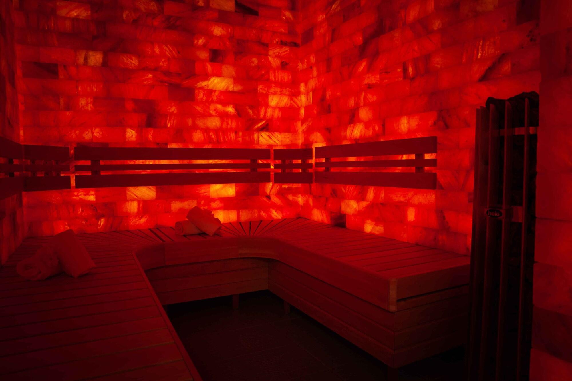 The Originals City, Relax'Otel & Spa, Le Barcarès Buitenkant foto