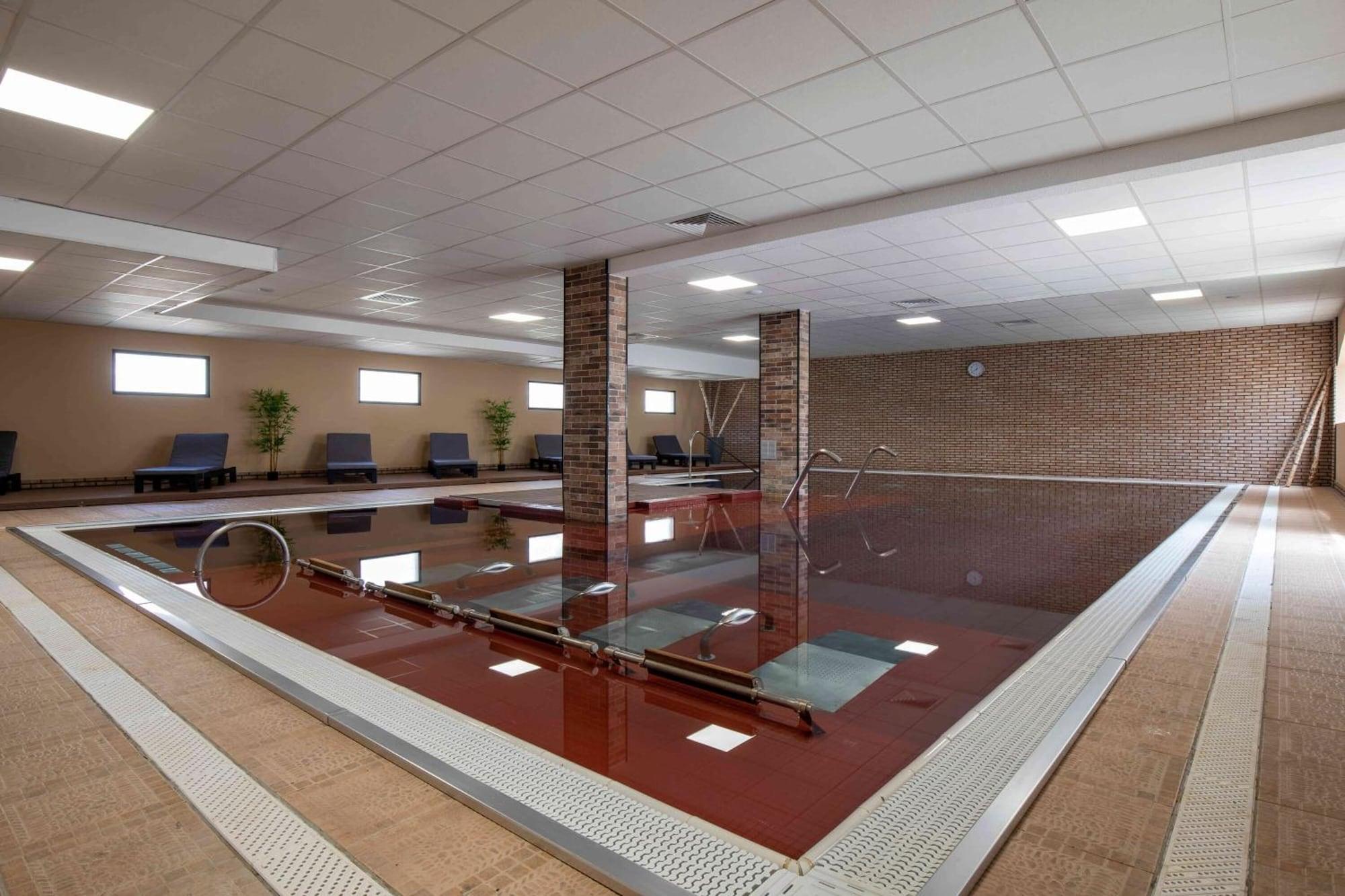 The Originals City, Relax'Otel & Spa, Le Barcarès Buitenkant foto